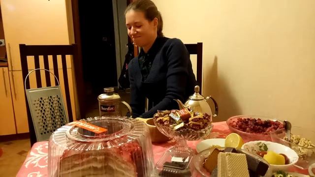 Может чайку?! смотреть онлайн