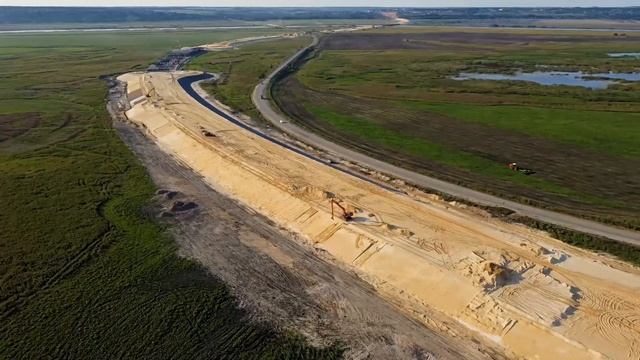Обход Аксая: участок через р. Дон, ход строительства. Трасса М4. Август 2021 г. смотреть онлайн