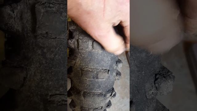 Mitas EF-07 double green super gummy смотреть онлайн