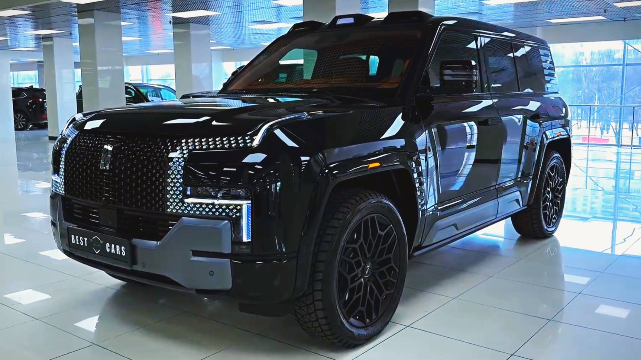 "BYD U8 2024": Невероятно огромный и роскошный китайский внедорожник смотреть онлайн