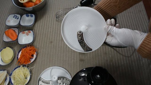 胡萝卜丝，土豆丝怎么切又细又长？买手工切丝器还是Braun 品牌的MQ-7077X，六杯食物处理器和手持搅拌棒介绍；刀片易伤手，厨房小工具必须收纳妥妥的。 смотреть онлайн