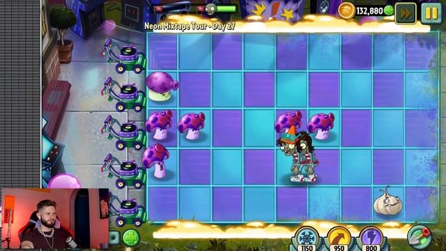 ЗОМБИ БОСС ПРЕТВАРИЛСЯ ДЕВЧЕНКОЙ что бы победить // Plants vs Zombie #32 смотреть онлайн