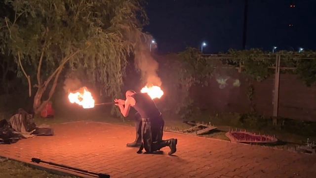 Fire show- Огненное шоу в Подмосковье.Файер-шоу Разновидность уличного перформанса смотреть онлайн