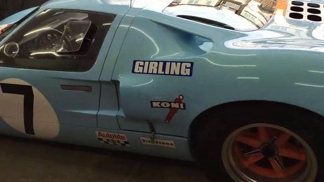 Ford GT40 - Gulf livery смотреть онлайн