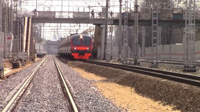 Электропоезда ЭД4М-0270 по старому 2 пути,ЭД4М-0386"РЭКС" смотреть онлайн