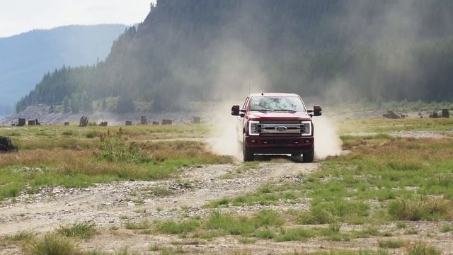 Ford Super Duty F-350 4x4 FX4 Limited Reviewed - Who Needs This?