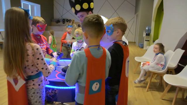 Детская программа "Bey Blade" компании KinderFest смотреть онлайн