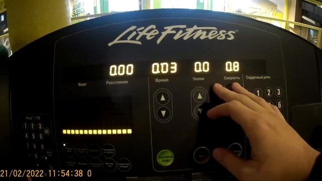 Как тренироваться и купаться в бассейн на фитнесе клубе WeGym? смотреть онлайн