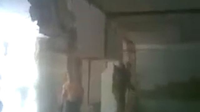Стена прилипла к потолку снос демонтаж смотреть онлайн