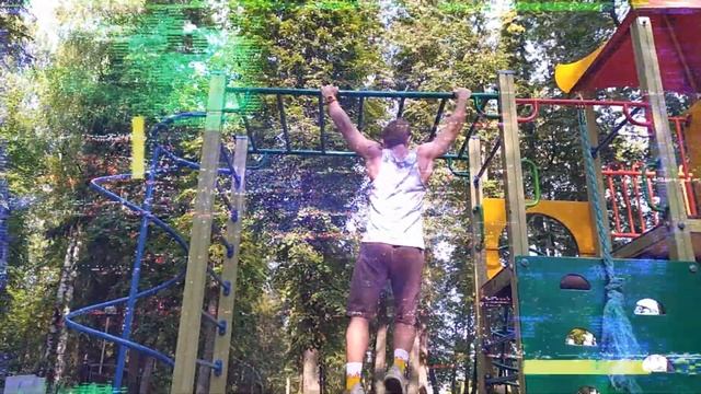 Утренняя быстрая тренировка, чисто залетел на турники смотреть онлайн