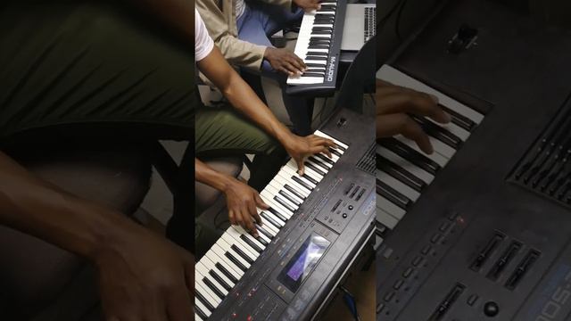 Jehova Ungumalusi E500-STRINGS смотреть онлайн