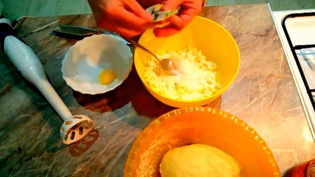 Домашние сочники с творогом. Сладкая творожная выпечка. смотреть онлайн