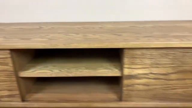 Тумба под телевизор из массива дуба с раздвижными дверцами смотреть онлайн