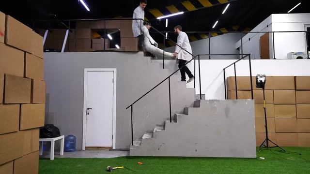 СМОЖЕТ ЛИ ДВИГАТЬСЯ ЧЕЛОВЕК В ГИПСЕ? смотреть онлайн