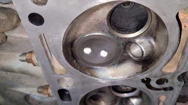 Часть 06 Ремонт ГБЦ - Притирка клапанов по перекуп схеме. Нюансы. Макросъёмка. OPEL ASTRA G Z16SE смотреть онлайн