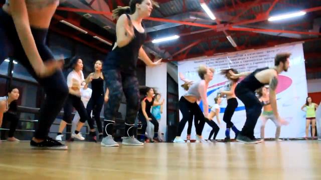 Rave Dance /MK/ Oleg Lozovoy смотреть онлайн