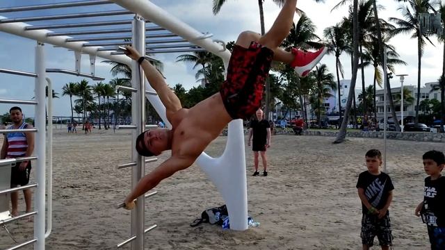 КАЧОК ПРОТИВ ТУРНИКМЕНА 2. У КОГО КРЕПЧЕ ЯЙЦА?! смотреть онлайн