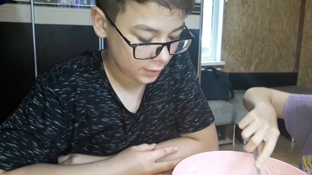 КЕТО КУРИНЫЕ МАФФИНЫ. Готовят дети и Тимофей делится впечатлениями о кето. смотреть онлайн