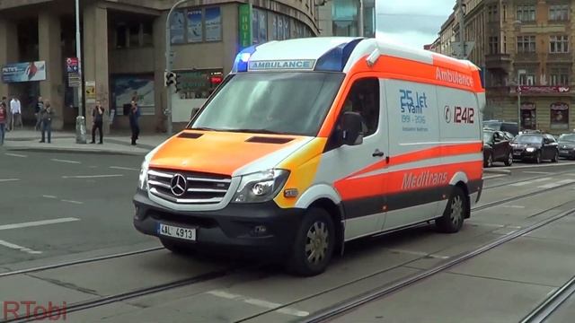 Prague Meditrans ambulance 153 responding | Praha Meditrans RZP 153 [CZ | 30.9.2019] смотреть онлайн