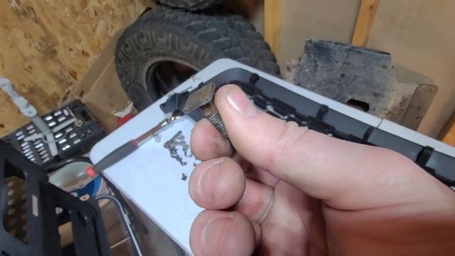 Toyota Tundra TRD Pro Grille 1st Gen (2003-2006) - Installation Video смотреть онлайн