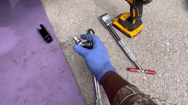 Nissan Titan Oxygen Sensor Replacement - Passenger Side смотреть онлайн