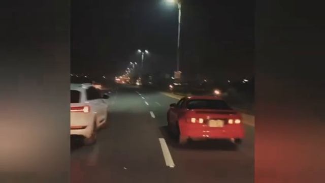 Audi Etron vs Toyota Celica смотреть онлайн