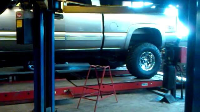 Chevrolet Silverado 1500 pickup truck смотреть онлайн