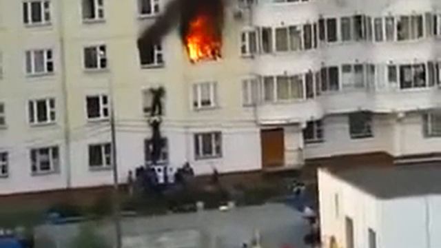 Спас ребёнка из горящей квартиры смотреть онлайн