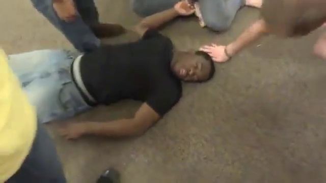 Защекотали до потери сознания смотреть онлайн