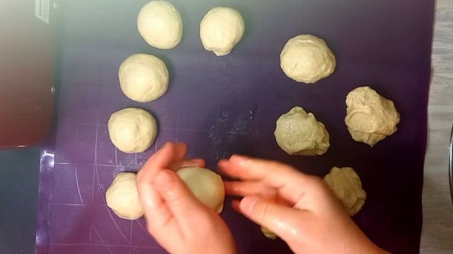 Пирожок с Картофелом ,очень вкусно и как пух.