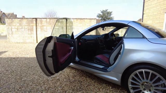 2005 Mercedes SLK55 AMG Interior Review смотреть онлайн