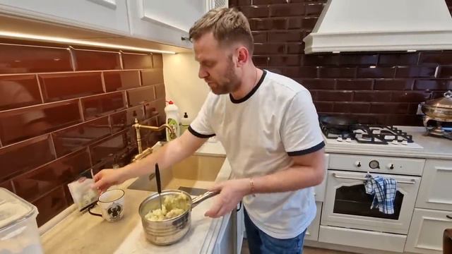 Пирожки ВКУСНЕЙШИЕ С КАРТОШКОЙ И ПЕЧЕНКОЙ смотреть онлайн