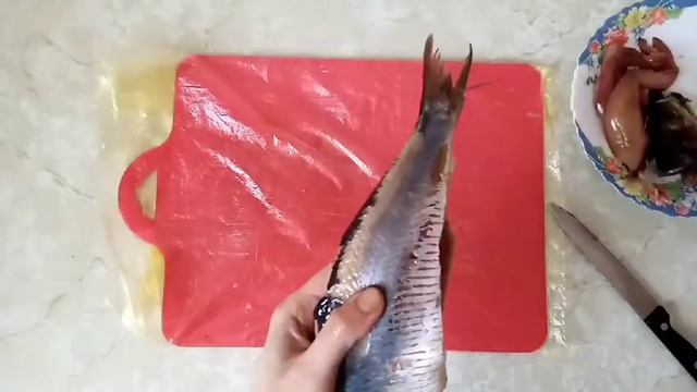 Как разделать селедку (Второй способ) смотреть онлайн