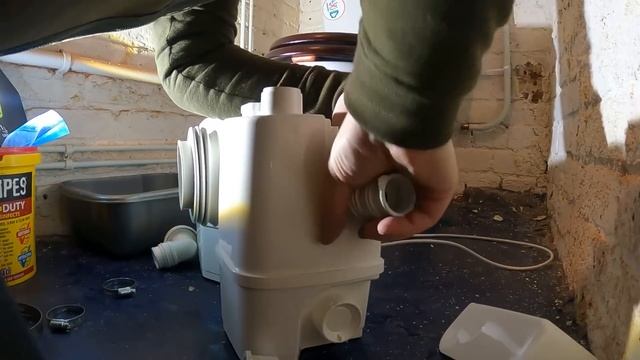 SANIFLO REPLACEMENT- How to fit a MACERATOR. Plumbing how to Uk смотреть онлайн