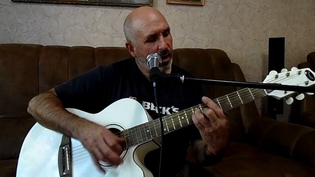 АВТОРСКАЯ ПЕСНЯ КРАСИВАЯ ДЕВЧОНКА ПО ИМЕНИ ЛАРИСКА. Ю СИВОЛАП смотреть онлайн