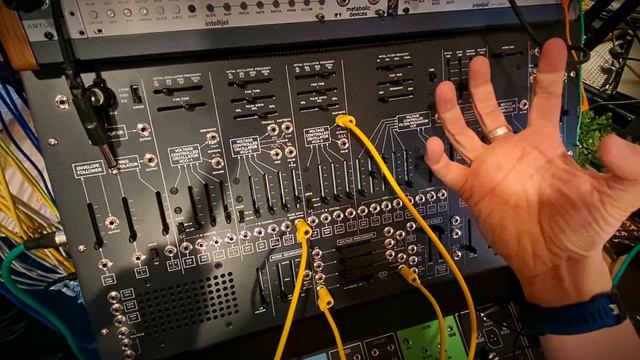 How to Make a Great Synth Bass Sound: Explaining Kae Tempest's "More Pressure" PWM Bass смотреть онлайн