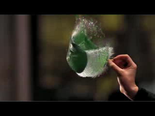 СУПЕР-ЗАМЕДЛЕННАЯ КИНОСЪЁМКА ШАРОВ С ВОДОЙ. смотреть онлайн