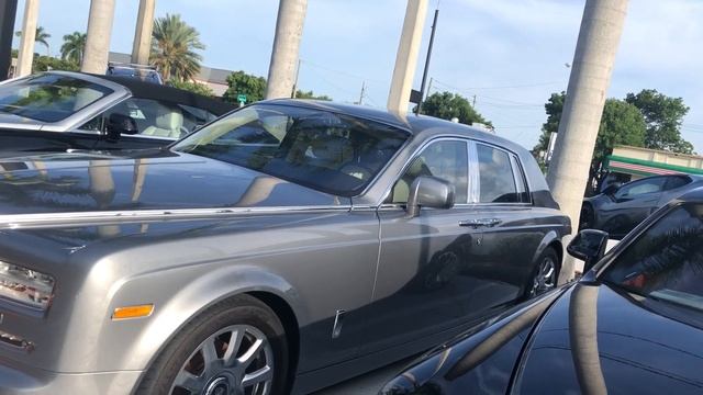 США.Флорида.Уэст Палм Бич.Автосалон "Lamborghini' и "Rolls Royce".Июнь2019 смотреть онлайн