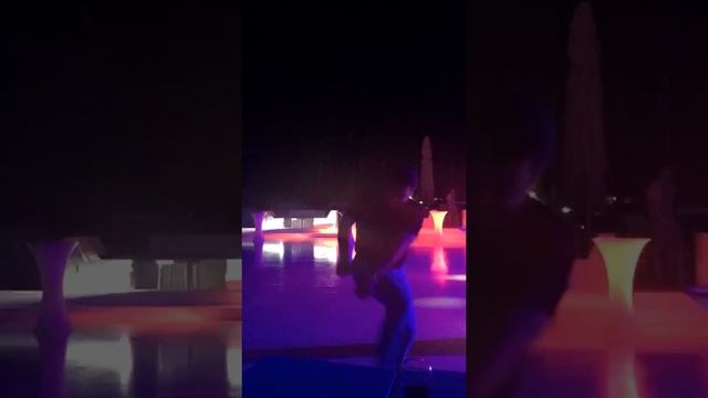 Зажигательный танец в стили ,,ретро"))) смотреть онлайн