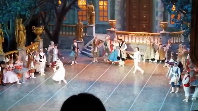 Бахчисарайский фонтан 18 октября 2019, вариация Марии смотреть онлайн