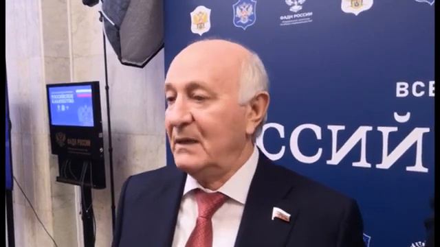 Пресс-подход на II Всероссийском семинар совещании "Российское казачество". Атаман Николай Долуда смотреть онлайн