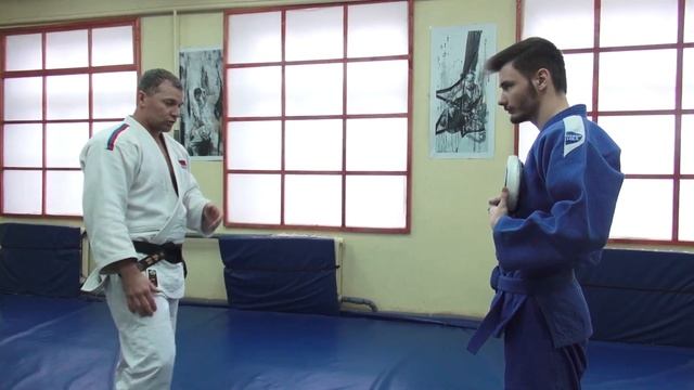 Секрет легендарного удар Брюса Ли в один дюйм. смотреть онлайн