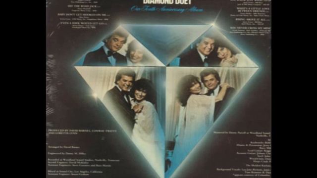 Conway Twitty & Loretta Lynn - Baby Don’t Get Hooked On Me смотреть онлайн