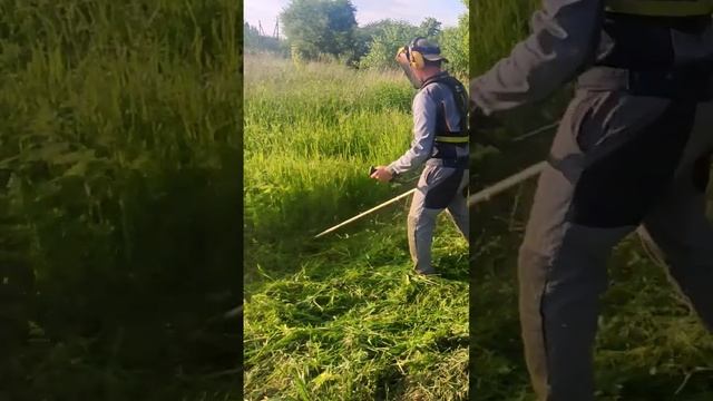 Мульчирование травы бензокосой леской 3.5мм сечение звезда смотреть онлайн