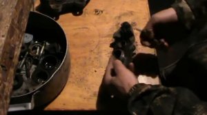 Как вытащить закисший поршень суппорта