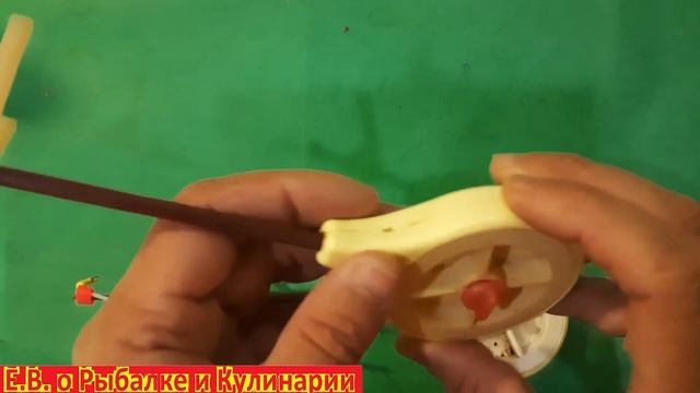 Любимая и легендарная зимняя удочка из СССР. Балалайка, завод  Военохот-1.Советская зимняя удочка. смотреть онлайн