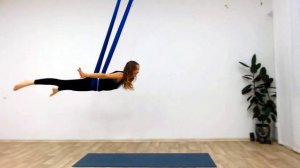 Йога в гамаках с Марией Луговских. Самомарафон по стойкам на руках в гамаке 39 день