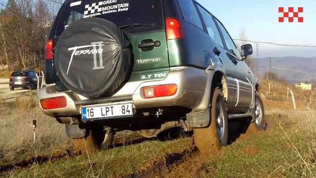 Nissan Terrano II 2.7 TDI 1998 off road смотреть онлайн