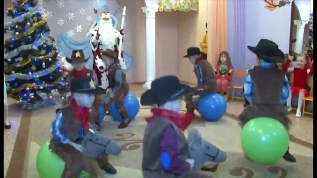 НОВОГОДНЕЕ ПУТЕШЕСТВИЕ ПО ДАЛЬНИМ СТРАНАМ 2018 (часть 2) МОЛДОВА Старшая группа смотреть онлайн