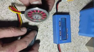 Сравнение моторов для рыбацкого кораблика: Мотор 5010 против мотора 4108 - обзор, замеры и сравнени